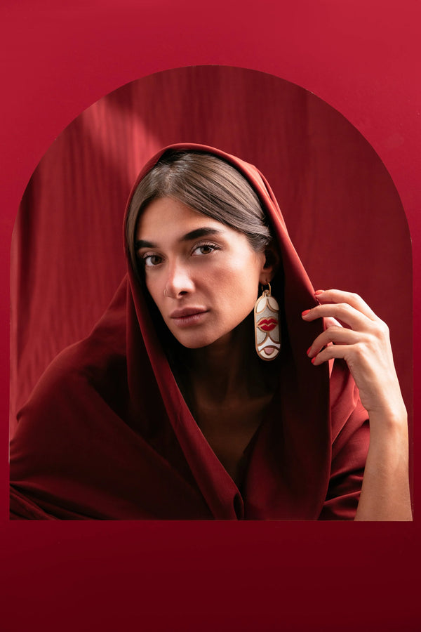 Artemis Earring – Cream & Red