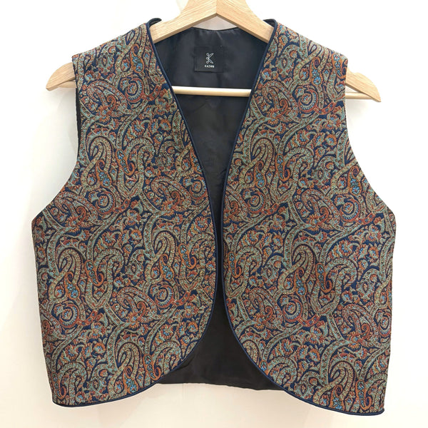 Lajevard Vest