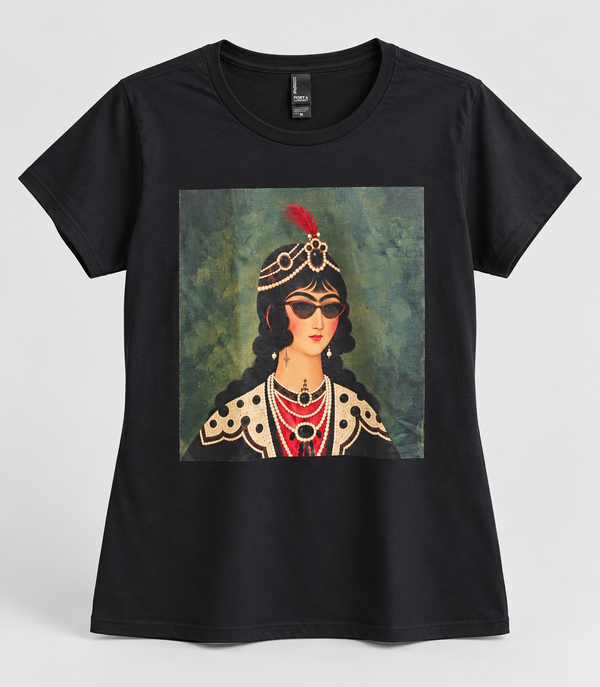 Qajar It Girl Women's T-shirt