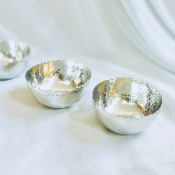 Round Copper Bowl with Small Wavy Rim