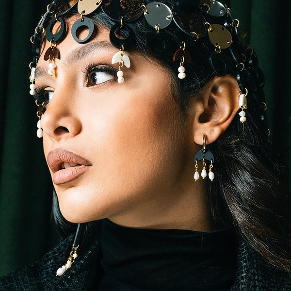 Baroque Earring – Black