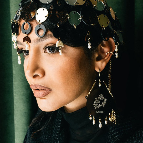 Baroque Earring – Black