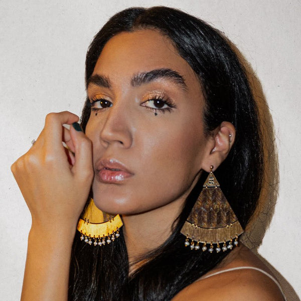 Chandelier Earring – Gold