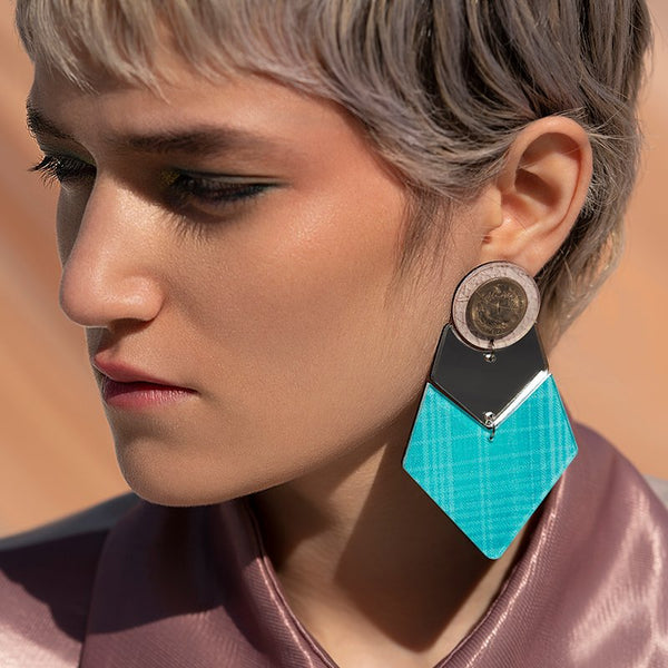 Mastora Blue Earring