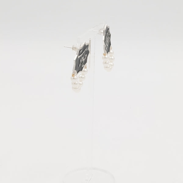 Silence Pearl Earrings