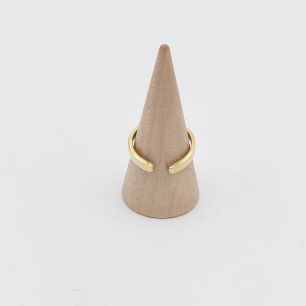 Mishavad Calligraphy Ring