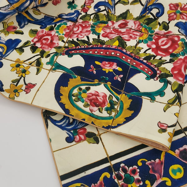 Vase & Flower Velvet Runner