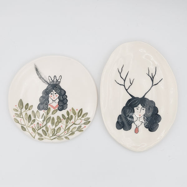Hand-Painted "Moo Ferferi" Decorative Plate