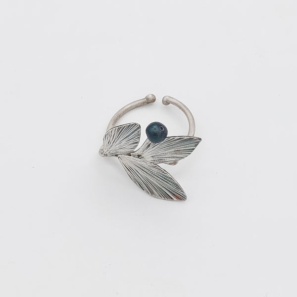 Silver Leaves Ring with Pearl