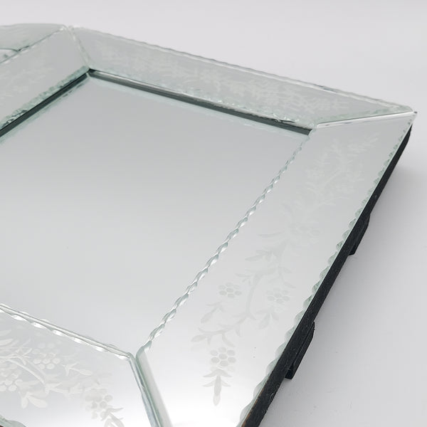 Roya Tabletop Mirror