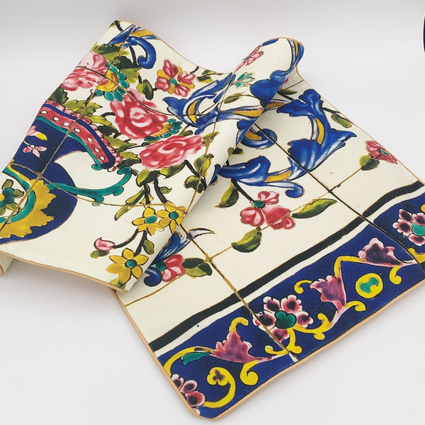 Vase & Flower Velvet Runner