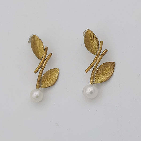 Brass Golden Leaves with Pearl