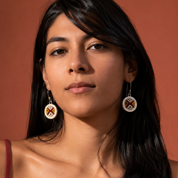 Konj Round Silver Earrings