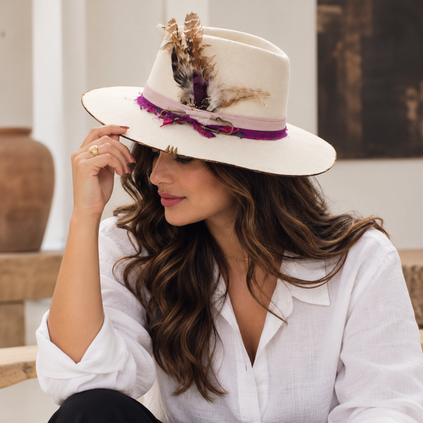 White Feather-Embellished Felt Fedora