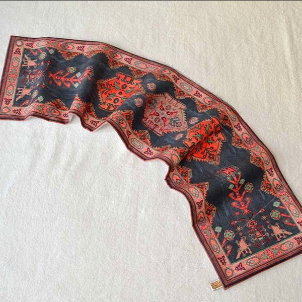 Chalipa Table Runner