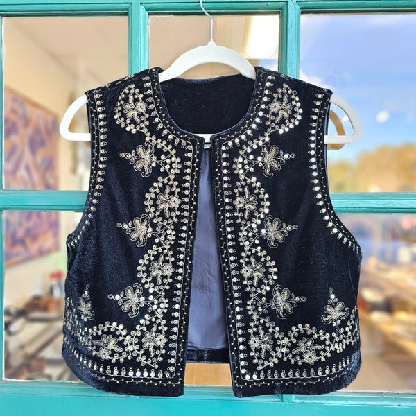 Zarrin Velvet Vest with Embroidery