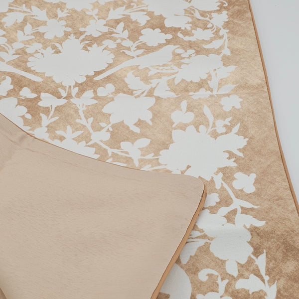 Lovely Garden Runner