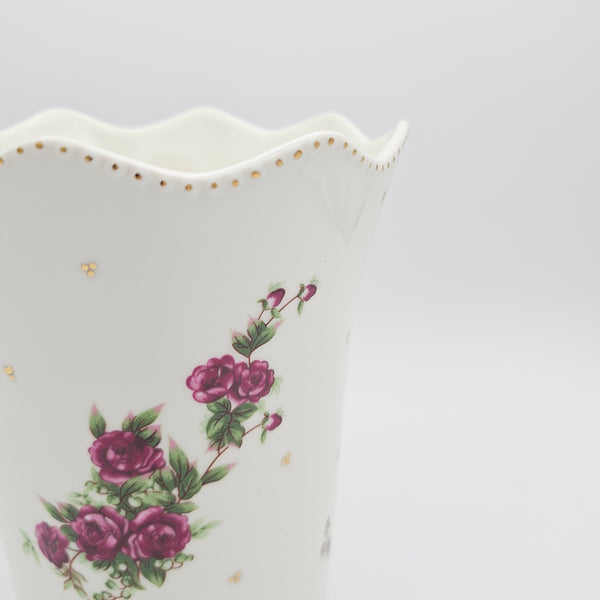 GoleSorkhi Vase with Gold Touches