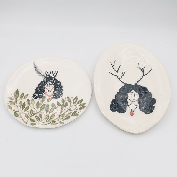 Hand-Painted "Moo Ferferi" Decorative Plate