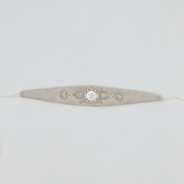 Cream Zinat Choker with Pearl