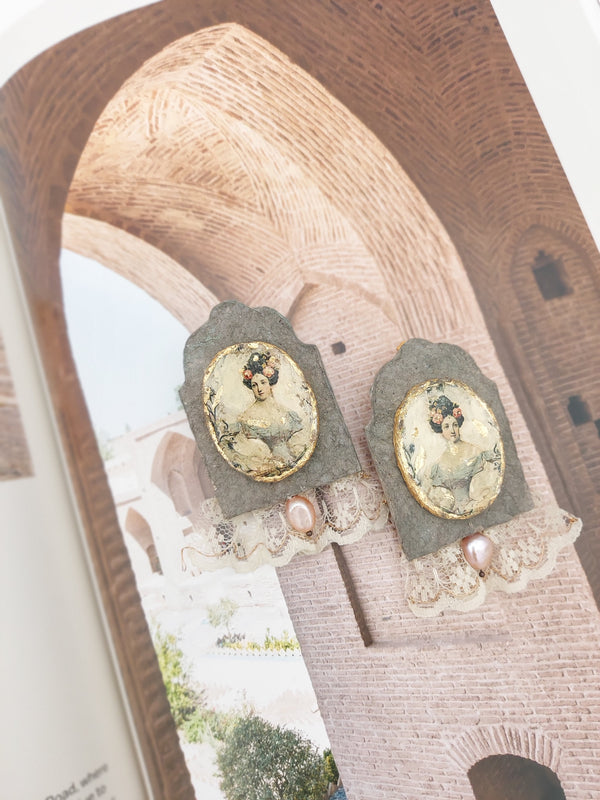Vintage Classic Design Paper Mache Earring