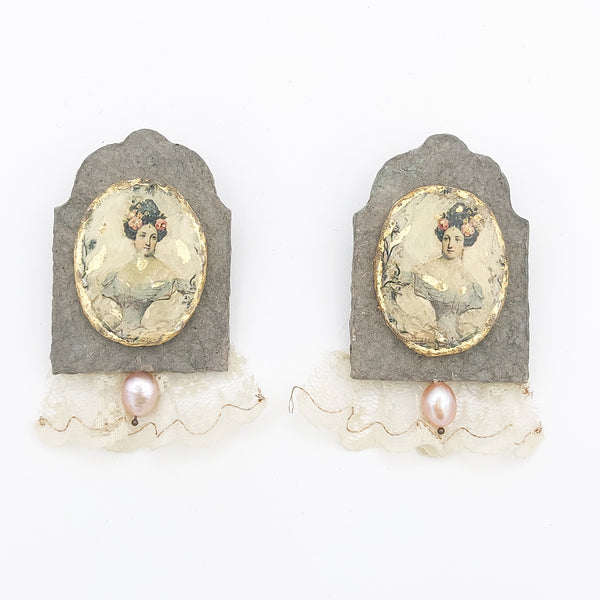 Vintage Classic Design Paper Mache Earring