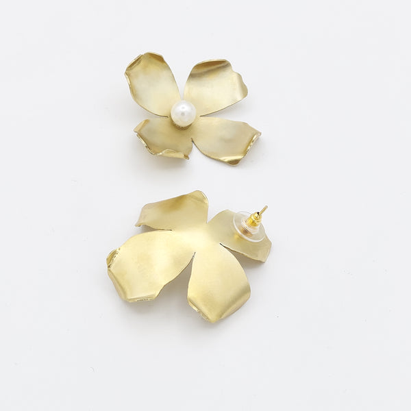 Flower & Pearl Earrings