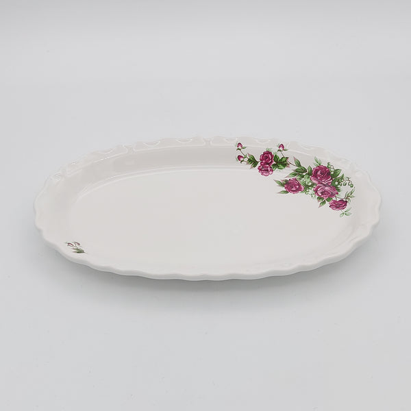 Golesorkhi Oval Wavy Rim Dish